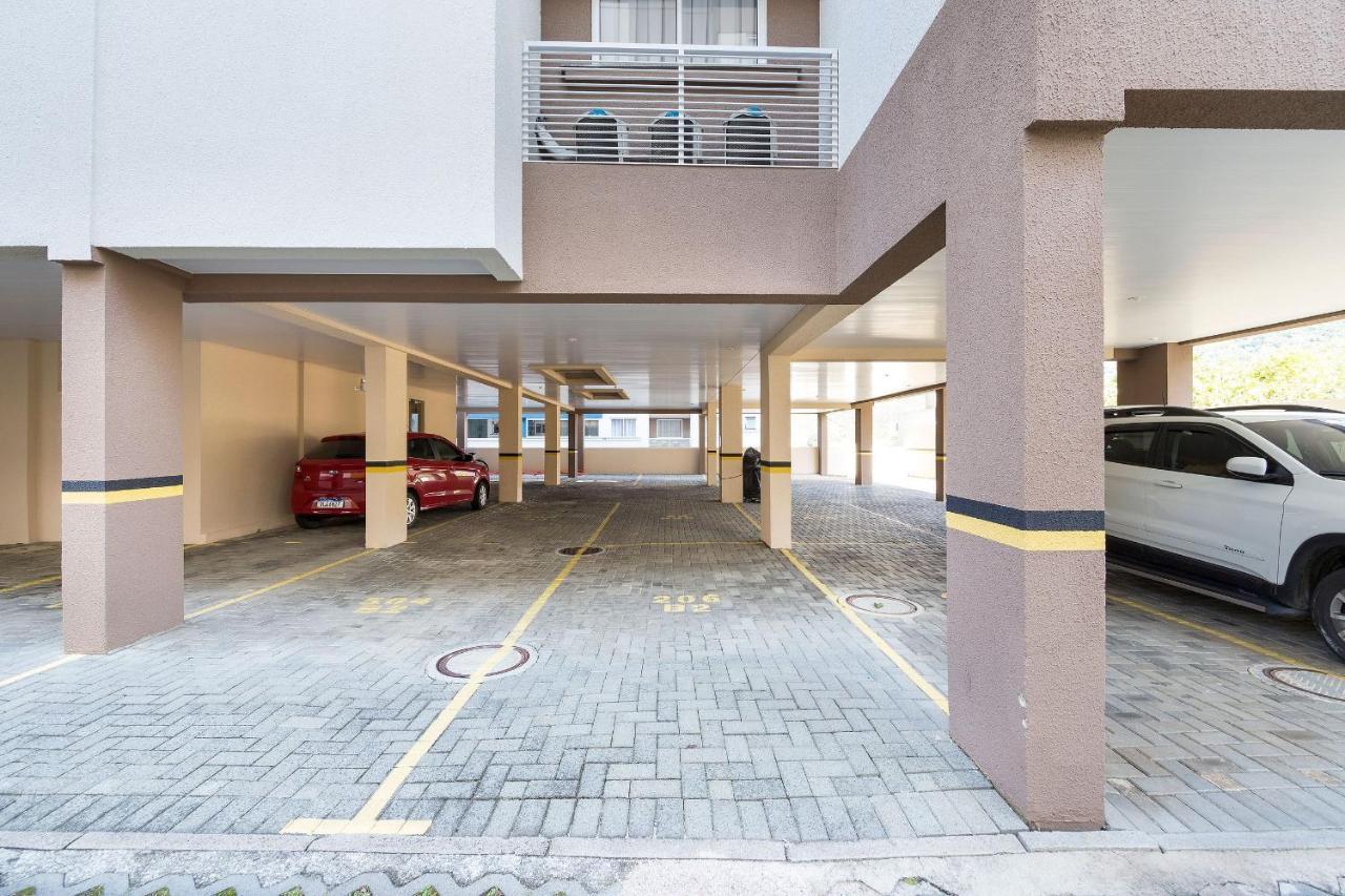 Cardeal 206B - Aconchegante Apartamento Na Praia De Bombas - 2 Dormitorios 5 Pessoas - بومبينهاس المظهر الخارجي الصورة